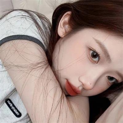 天王之女晒豪宅名表，学校展开调查，深夜持续发酵